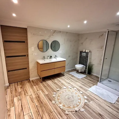 Le 421, Jacuzzi Entre Amis,familles Homestay *